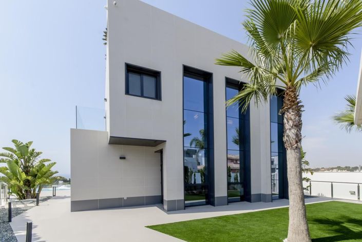 Image No.42-3 Bed Villa for sale