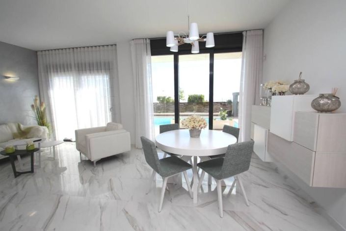 Image No.31-3 Bed Villa for sale