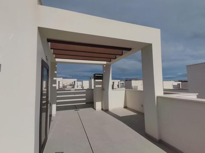 Image No.8-3 Bed Villa for sale