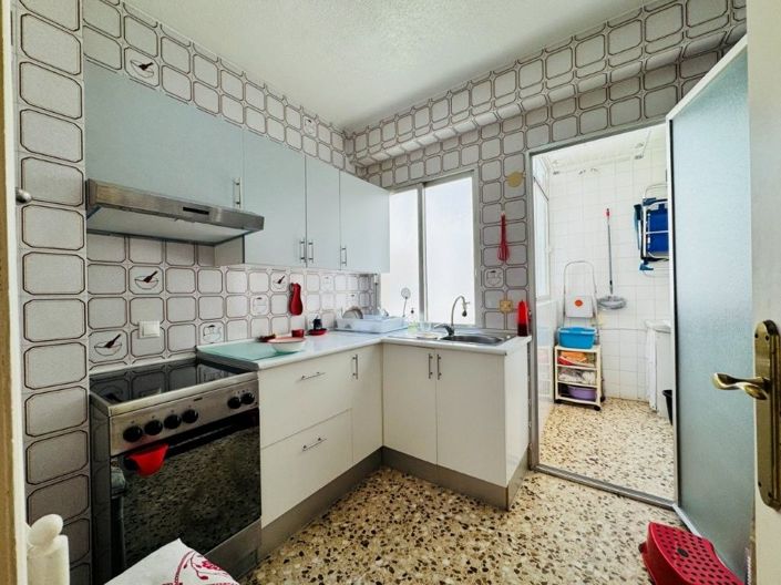 Image No.21-3 Bed Apartment for sale