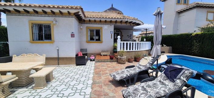 Image No.3-4 Bed Villa for sale