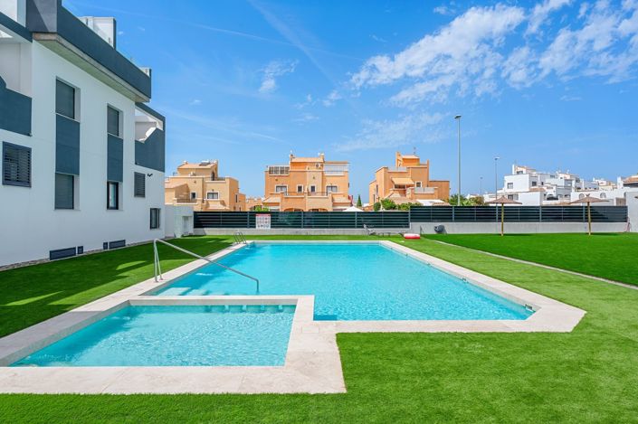 Image No.36-2 Bed Apartment for sale