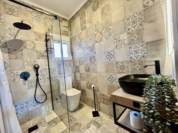Image No.18-5 Bed Villa for sale