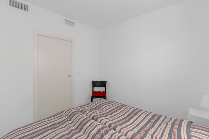 Image No.21-2 Bed Apartment for sale