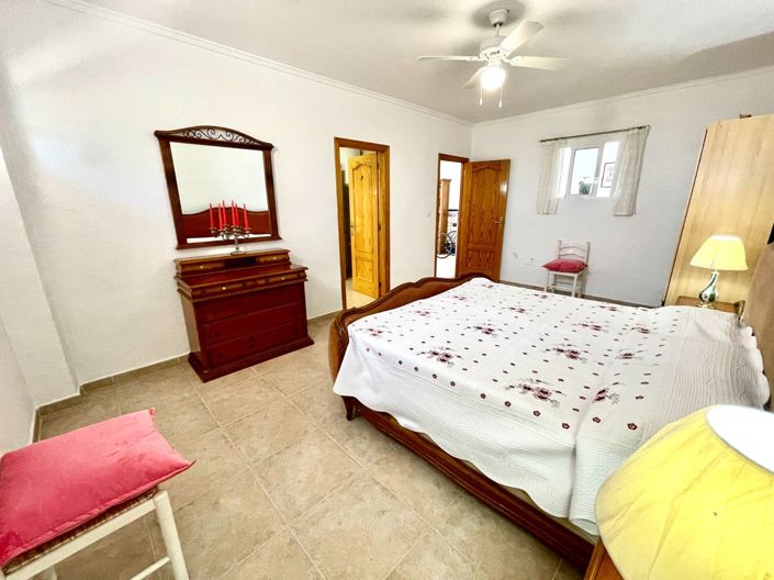 Image No.25-4 Bed Villa for sale