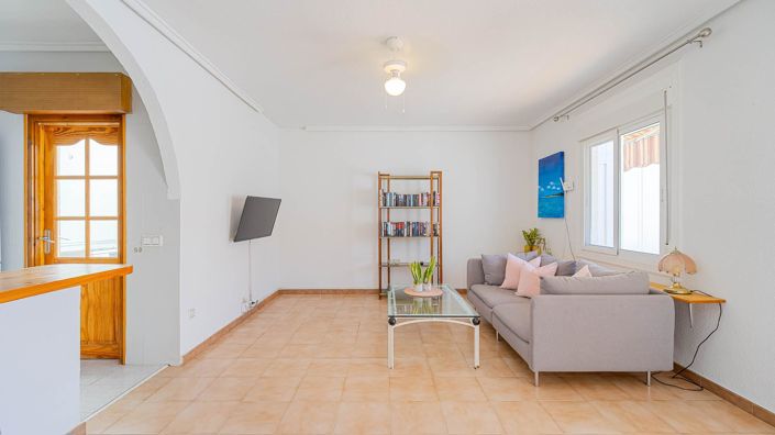Image No.20-2 Bed Apartment for sale