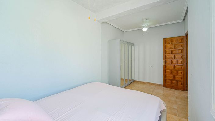 Image No.28-2 Bed Apartment for sale