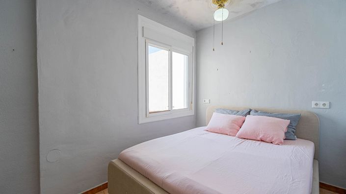 Image No.30-2 Bed Apartment for sale