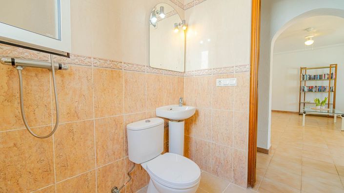 Image No.38-2 Bed Apartment for sale