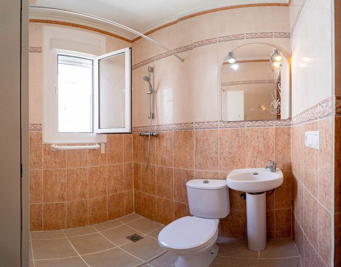 Image No.41-2 Bed Apartment for sale