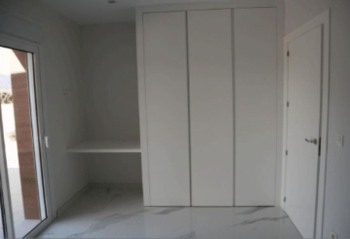 Image No.2-3 Bed Villa for sale