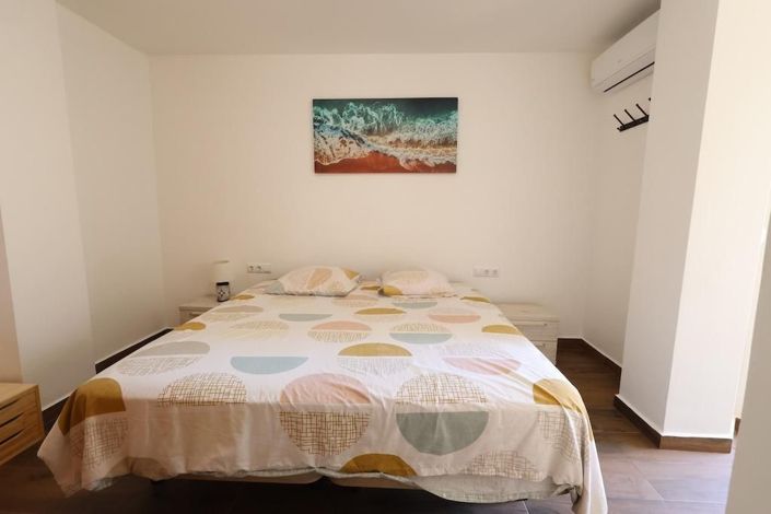 Image No.12-3 Bed Apartment for sale