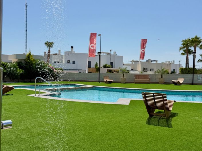 Image No.25-2 Bed Apartment for sale