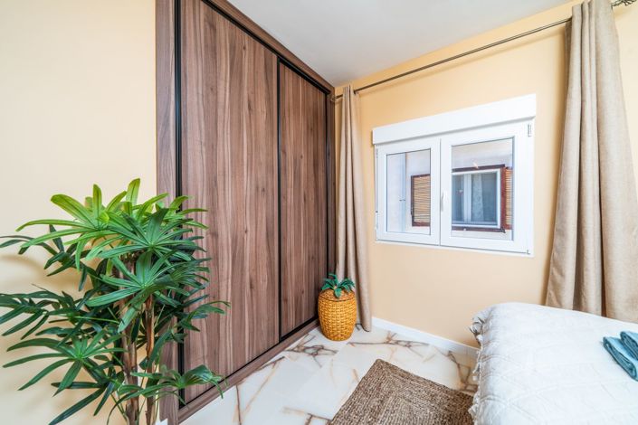 Image No.25-1 Bed Apartment for sale