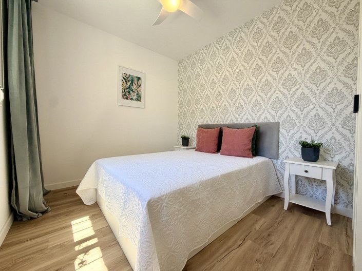 Image No.13-3 Bed House for sale