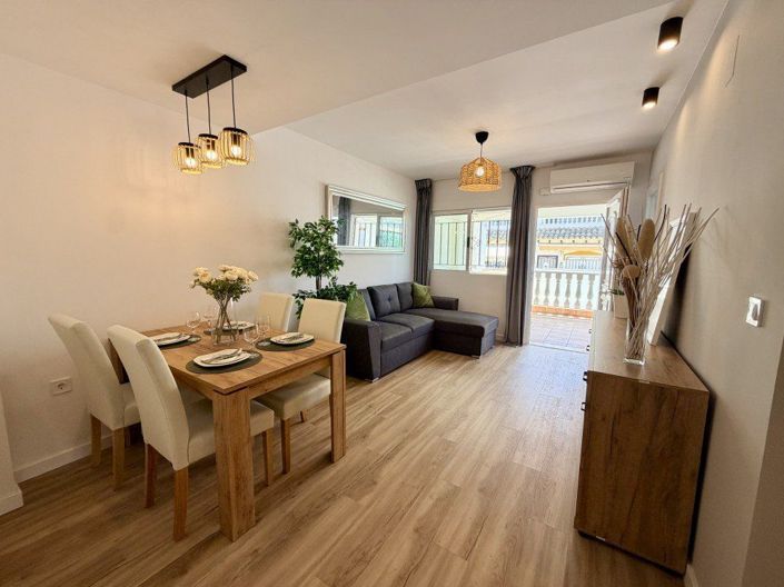 Image No.17-3 Bed House for sale