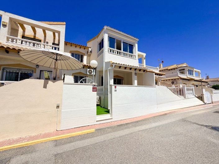 Image No.21-3 Bed House for sale