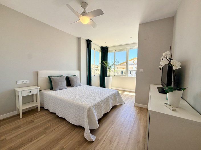 Image No.6-3 Bed House for sale