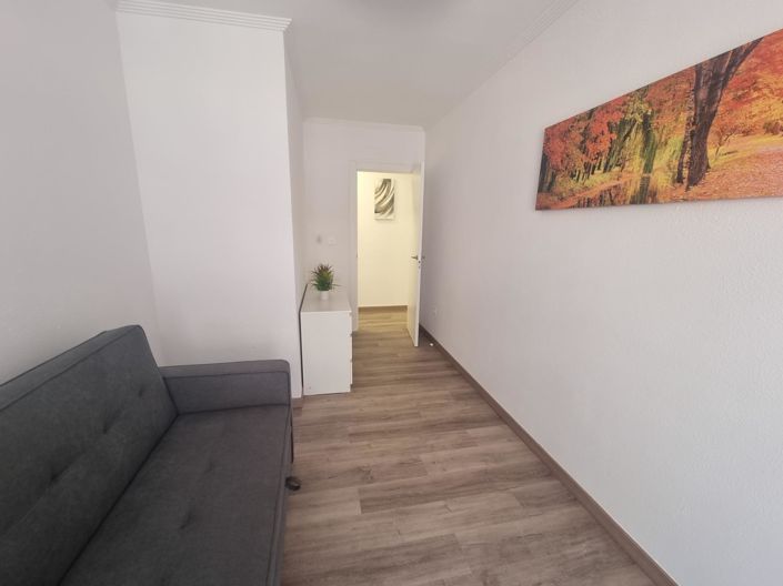Image No.21-3 Bed Apartment for sale