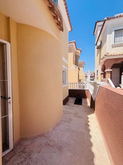 Image No.20-3 Bed Villa for sale