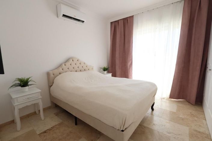 Image No.9-3 Bed Villa for sale