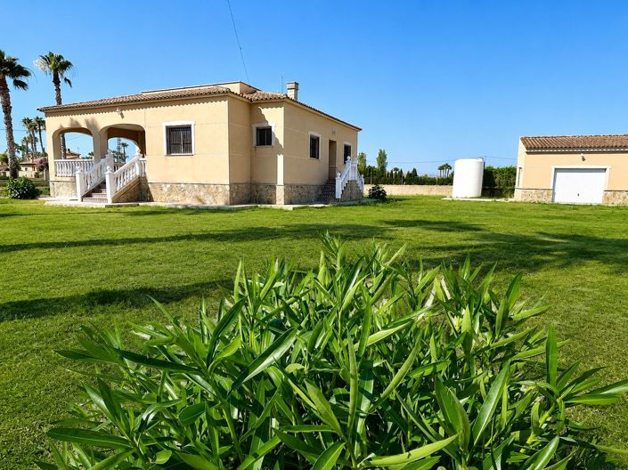 Image No.2-4 Bed Villa for sale