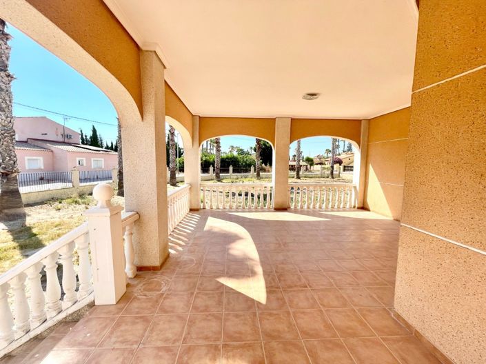 Image No.27-4 Bed Villa for sale