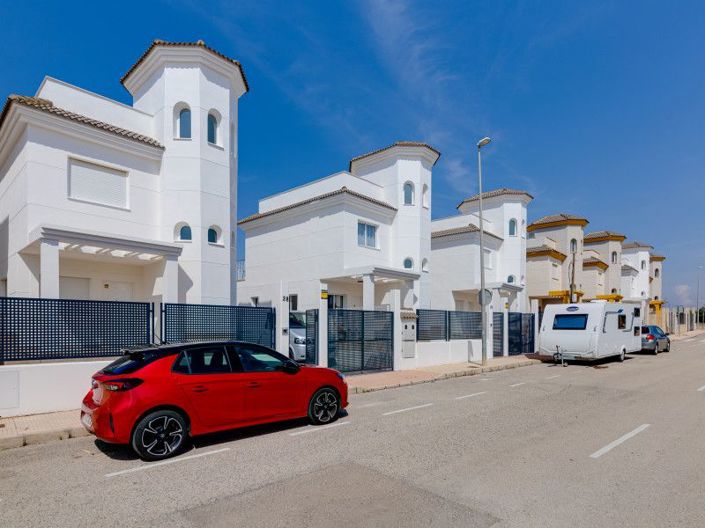 Image No.41-3 Bed Villa for sale