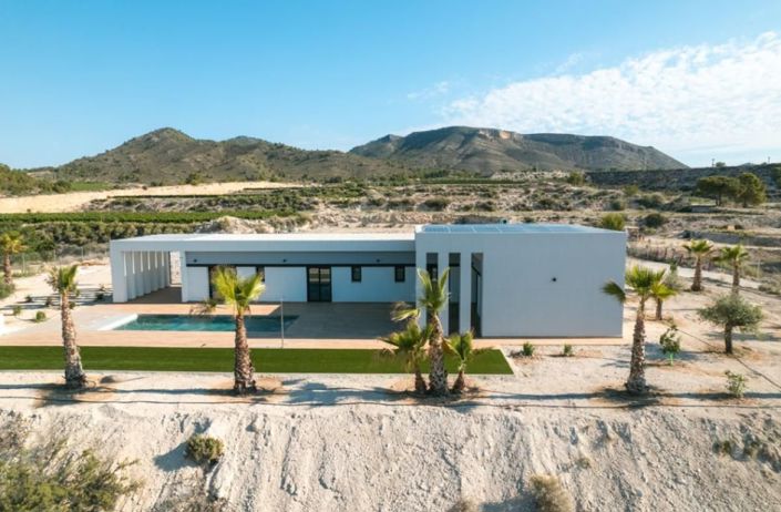 Image No.14-3 Bed Villa for sale