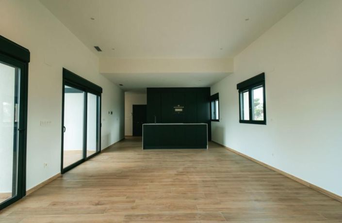 Image No.15-3 Bed Villa for sale