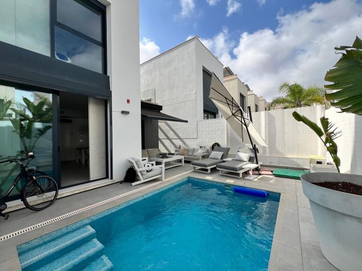Image No.4-3 Bed Villa for sale