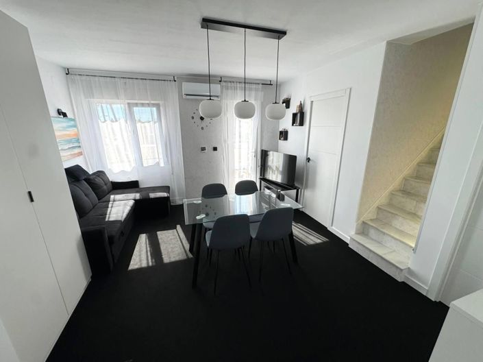 Image No.5-3 Bed Duplex for sale