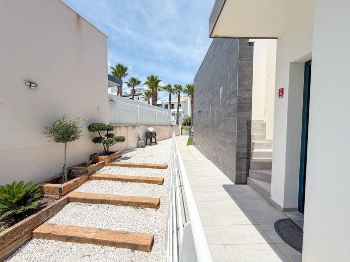 Image No.13-5 Bed Villa for sale