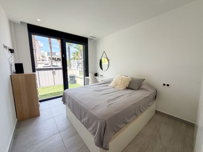 Image No.33-5 Bed Villa for sale