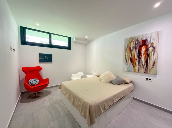 Image No.47-5 Bed Villa for sale