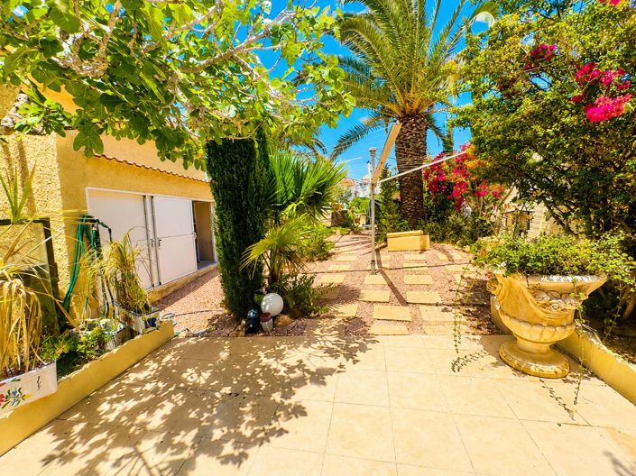 Image No.27-4 Bed Villa for sale