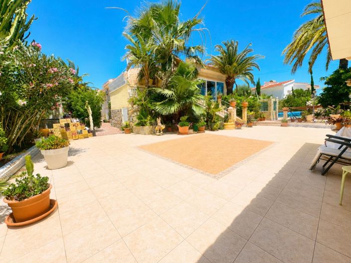 Image No.6-4 Bed Villa for sale