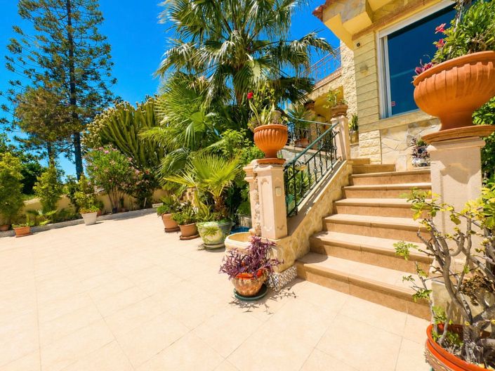 Image No.8-4 Bed Villa for sale