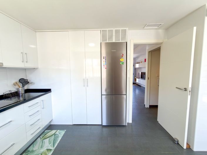 Image No.16-2 Bed House for sale
