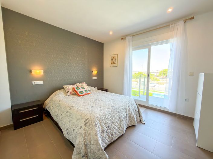 Image No.19-2 Bed House for sale