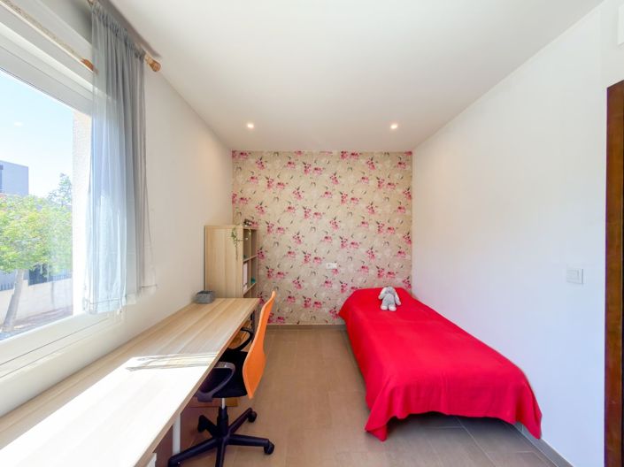 Image No.27-2 Bed House for sale