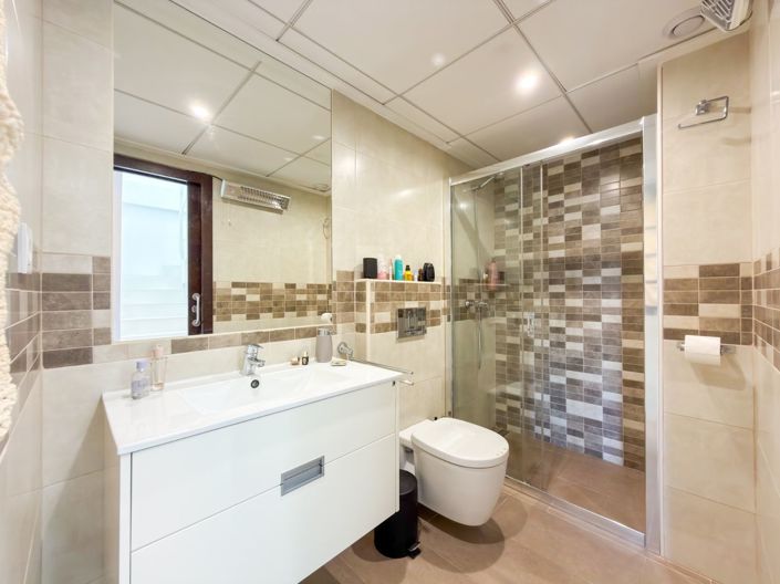 Image No.28-2 Bed House for sale