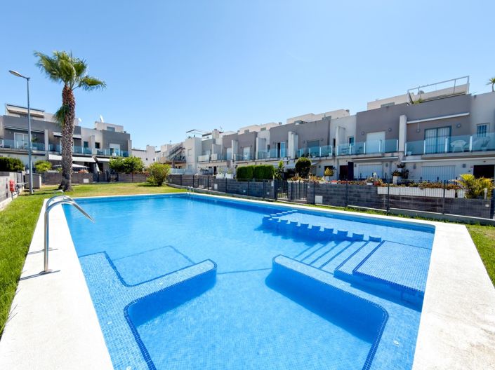 Image No.3-2 Bed House for sale