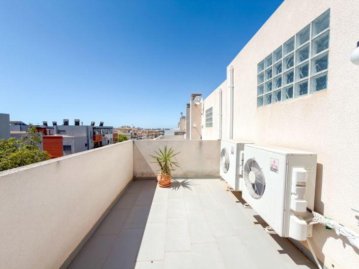 Image No.37-2 Bed House for sale