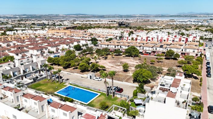 Image No.45-2 Bed House for sale