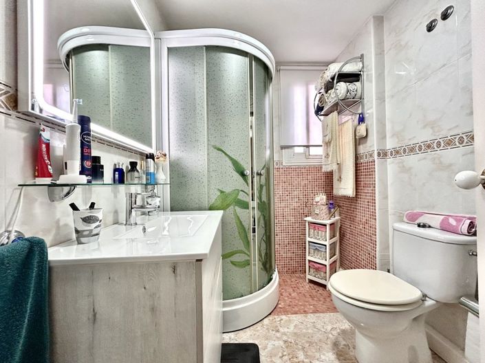 Image No.16-2 Bed House for sale