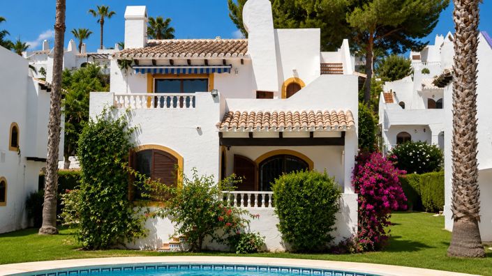 Image No.3-3 Bed Villa for sale