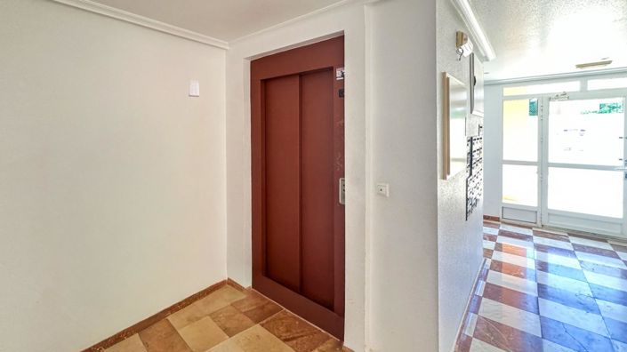 Image No.33-2 Bed Apartment for sale