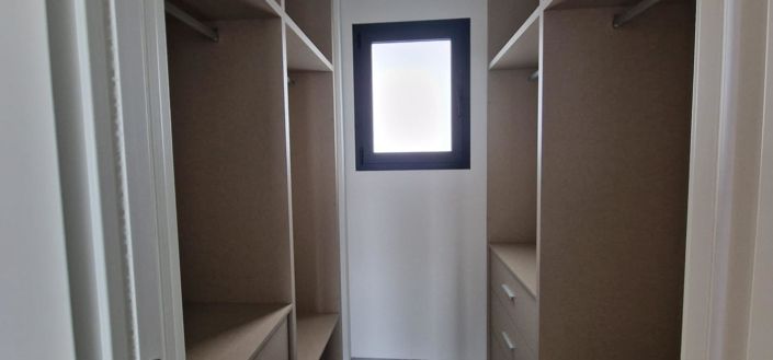Image No.27-3 Bed Apartment for sale
