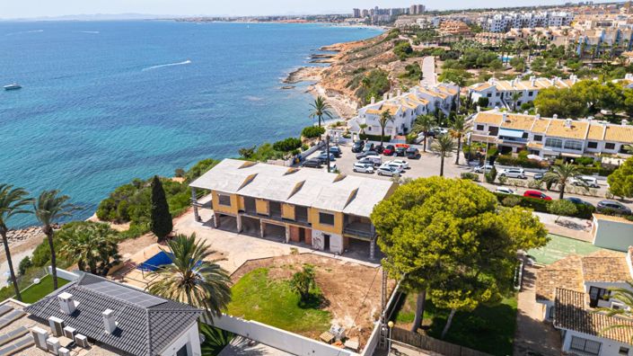 Image No.12-Villa de 6 chambres à vendre à Cabo Roig